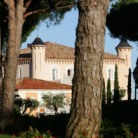 Отель Airelles Chateau De La Messardiere 5*