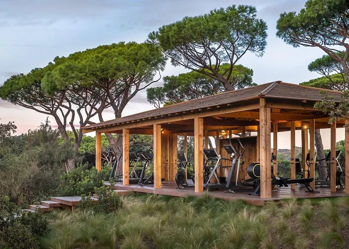 Airelles Chateau De La Messardiere Готель